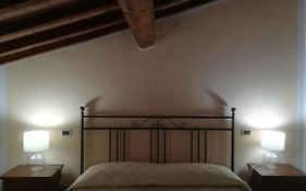 Vicolo dei Ciliegini, 10